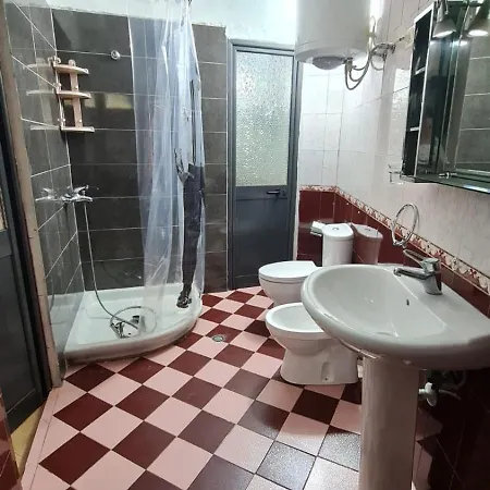 Апартаменты Calmly, Spacious Next To Embassy Тирана