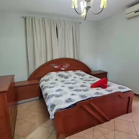 Apartment Calmly, Spacious Next To Embassy Tirana