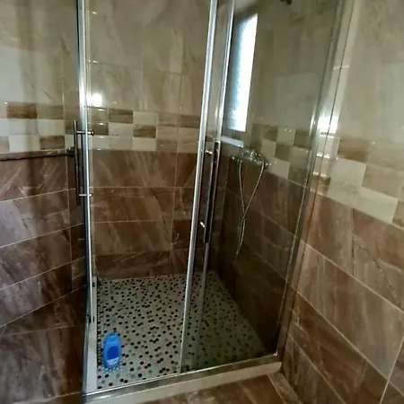 Calmly, Spacious Next To Embassy شقة *