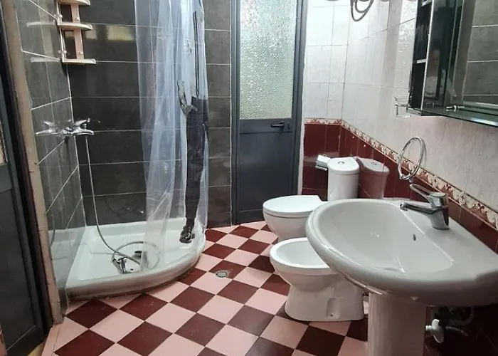 Lägenhet Calmly, Spacious Next To Embassy Tirana