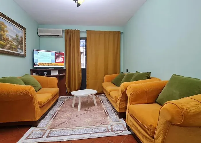 Calmly, Spacious Next To Embassy Apartmán *