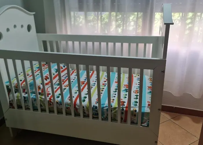 Calmly, Spacious Next To Embassy *